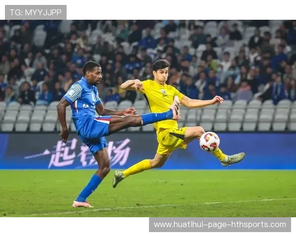 深圳新鹏城前场逼抢多次夺回球权